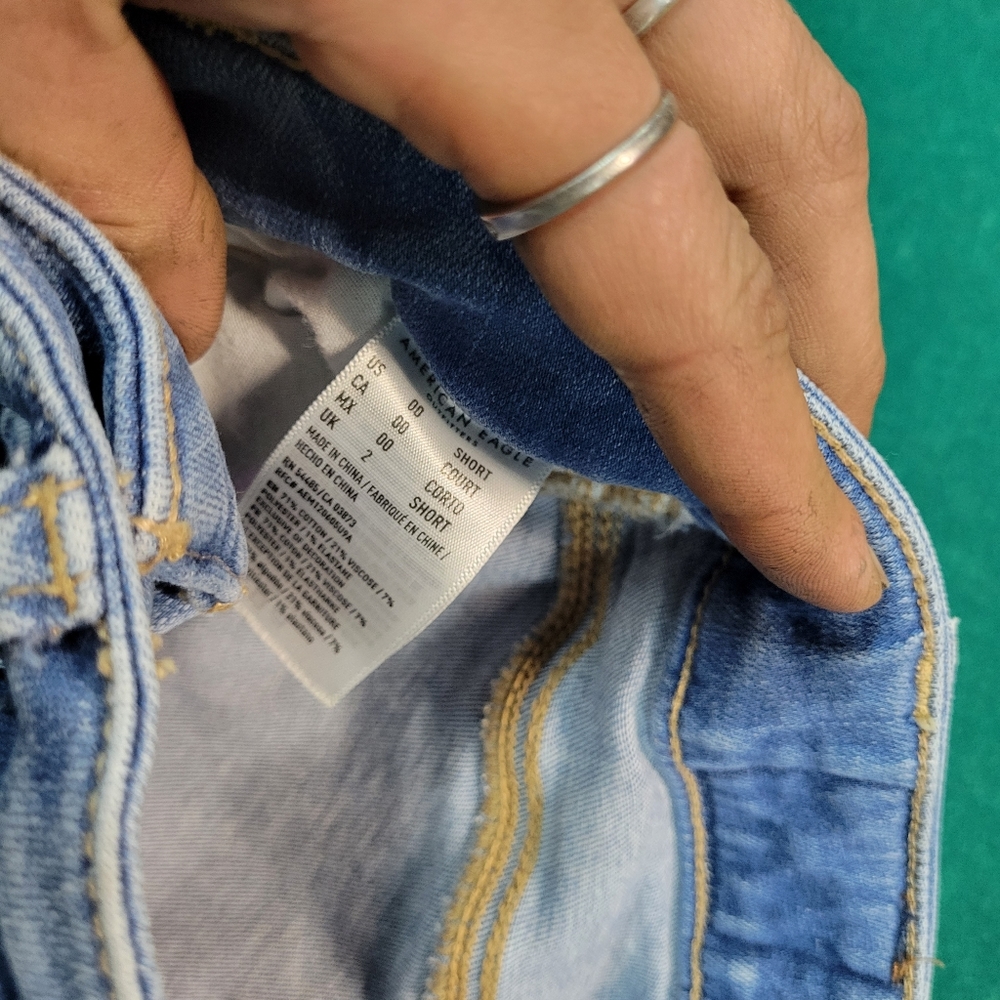 00 american eagle lightwash super high rise jegging - Picture 3 of 4
